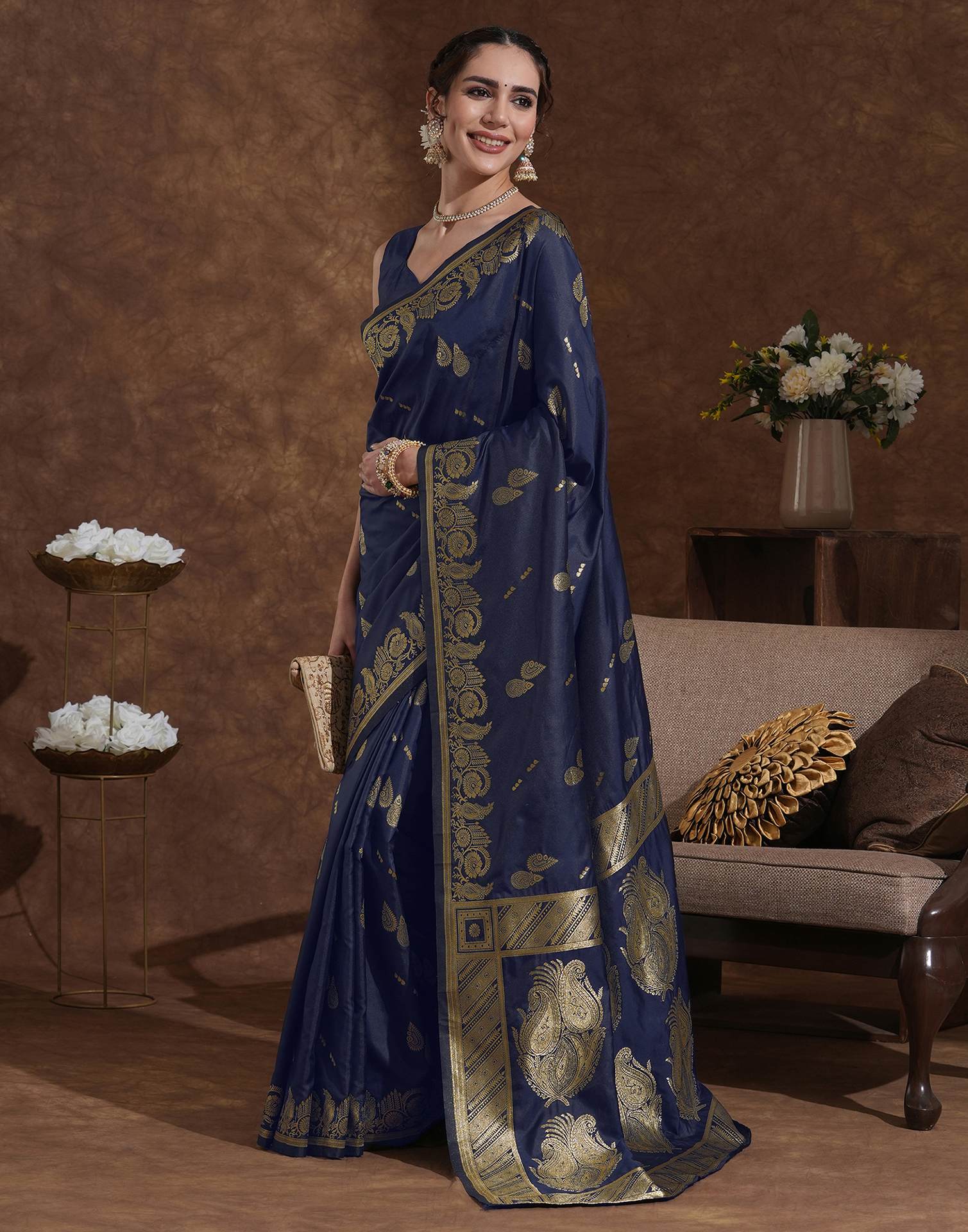Navy Blue Silk Woven Banarasi Saree - Image 4