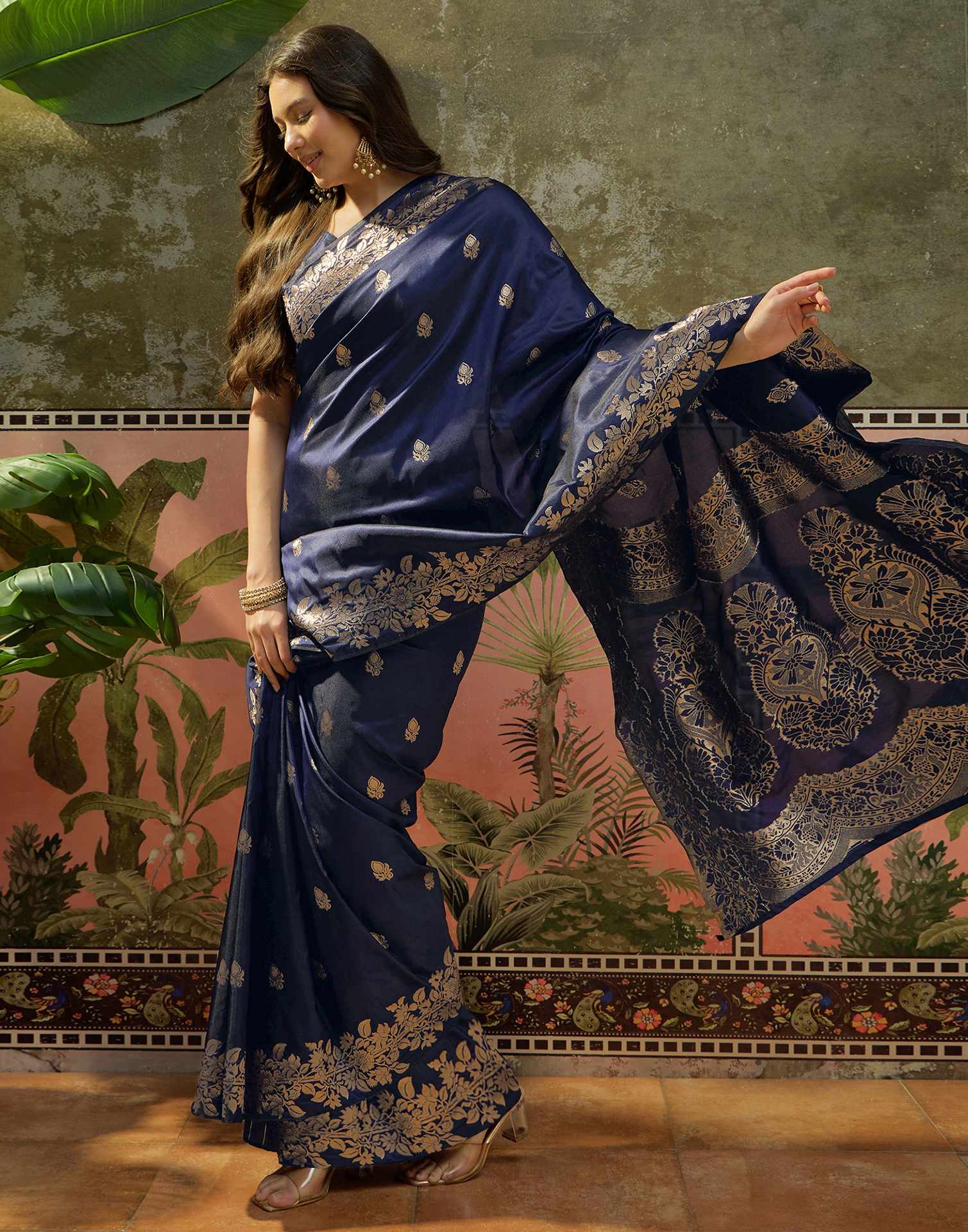 Navy Blue Silk Woven Banarasi Saree - Image 6