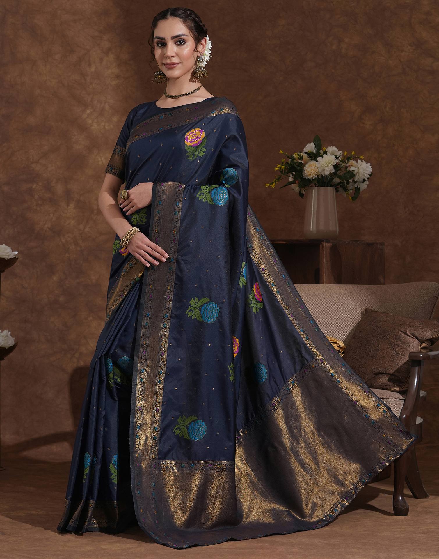 Navy Blue Silk Woven Banarasi Saree - Image 4