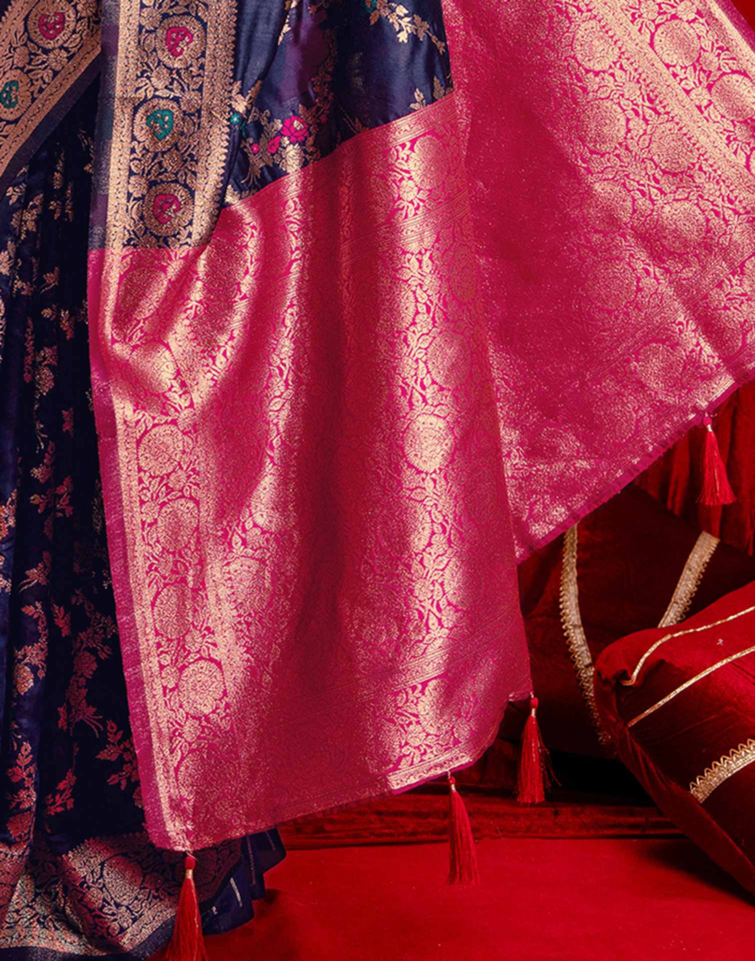 Navy Blue Silk Woven Banarasi Saree - Image 10