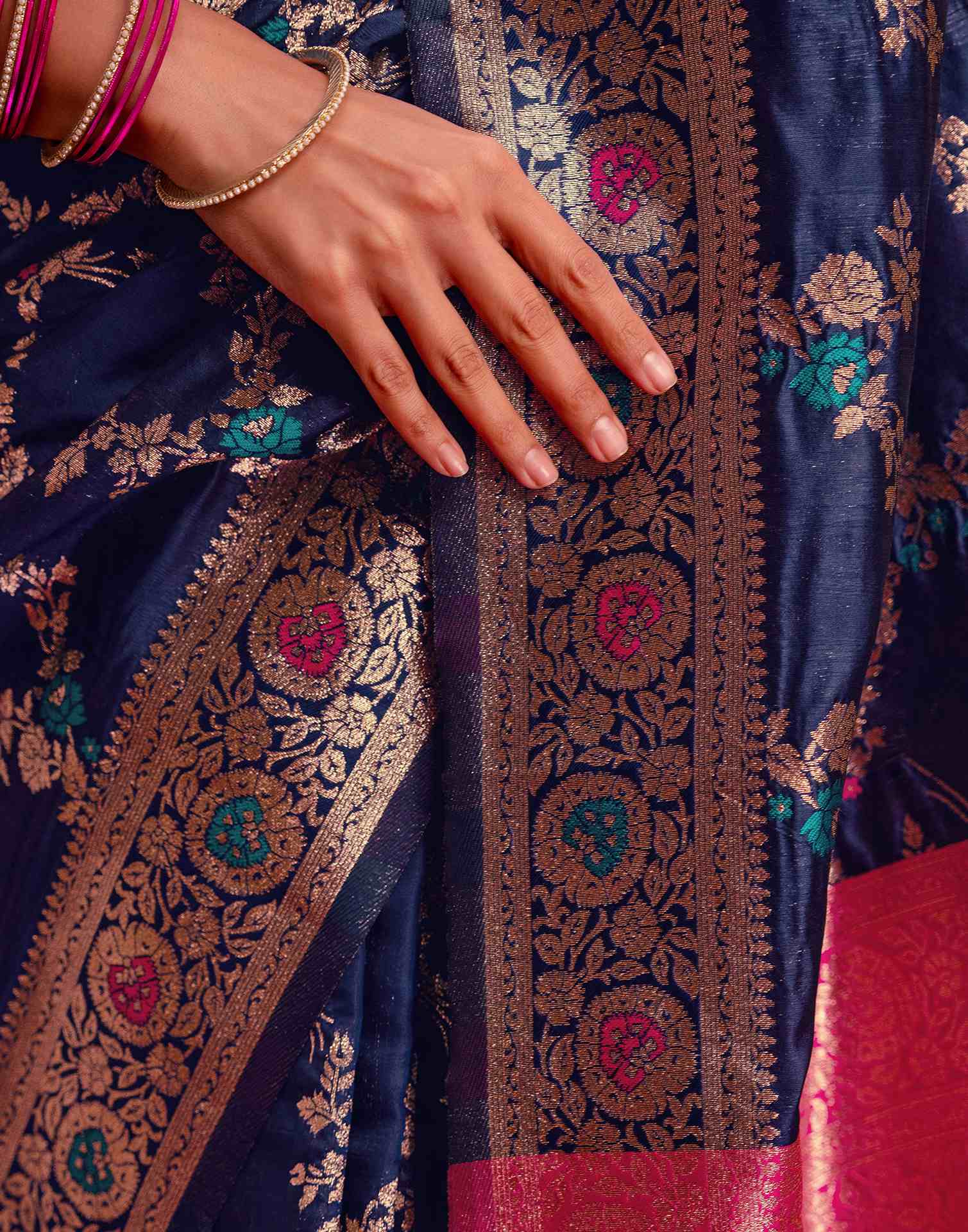 Navy Blue Silk Woven Banarasi Saree - Image 11