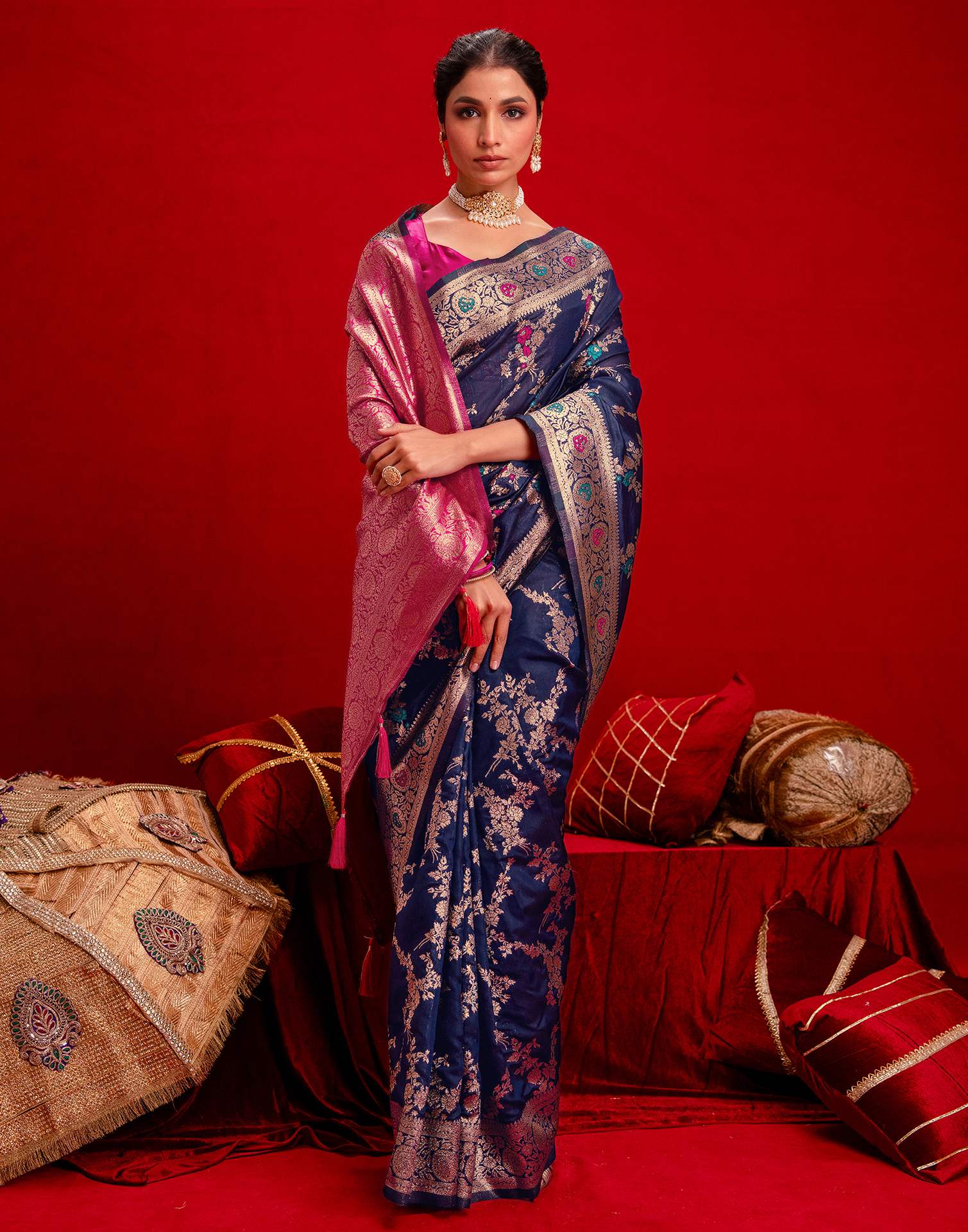 Navy Blue Silk Woven Banarasi Saree - Image 6