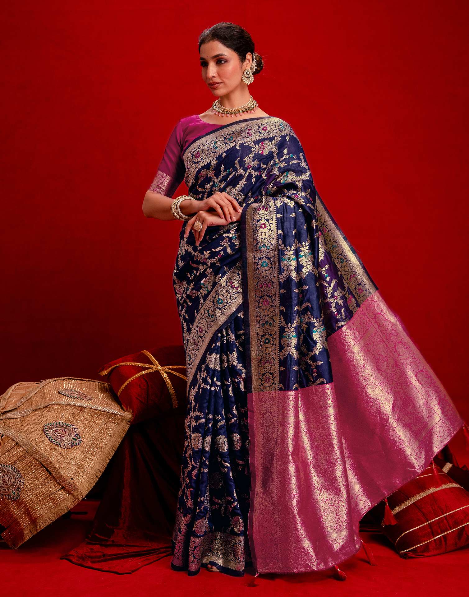 Navy Blue Silk Woven Banarasi Saree - Image 5