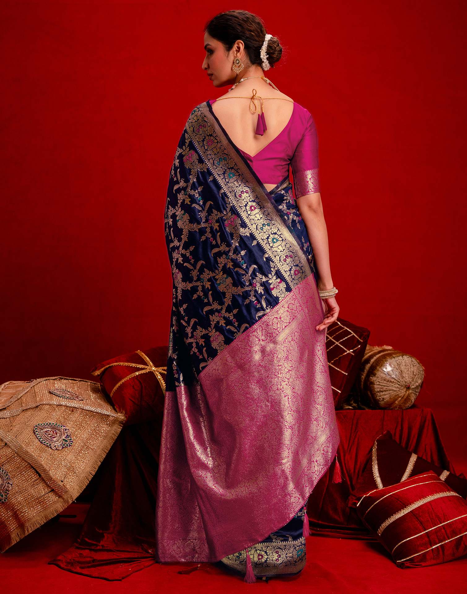 Navy Blue Silk Woven Banarasi Saree - Image 7
