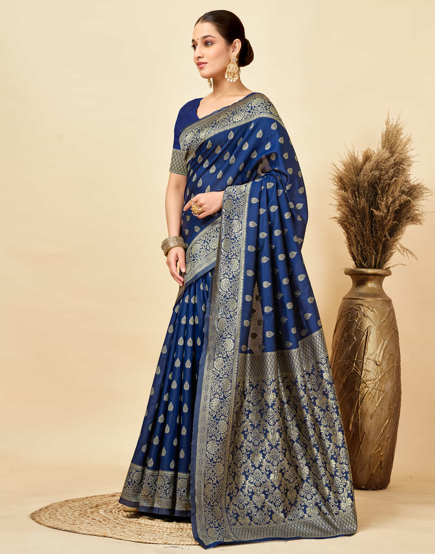 Navy Blue Silk Woven Banarasi Saree - Image 6