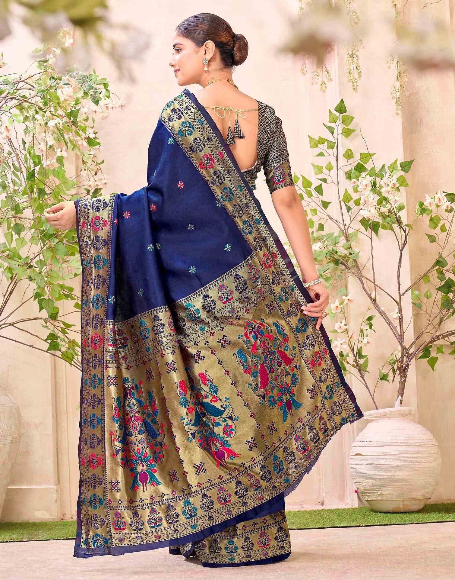 Navy Blue Silk Woven Paithani Saree - Image 6