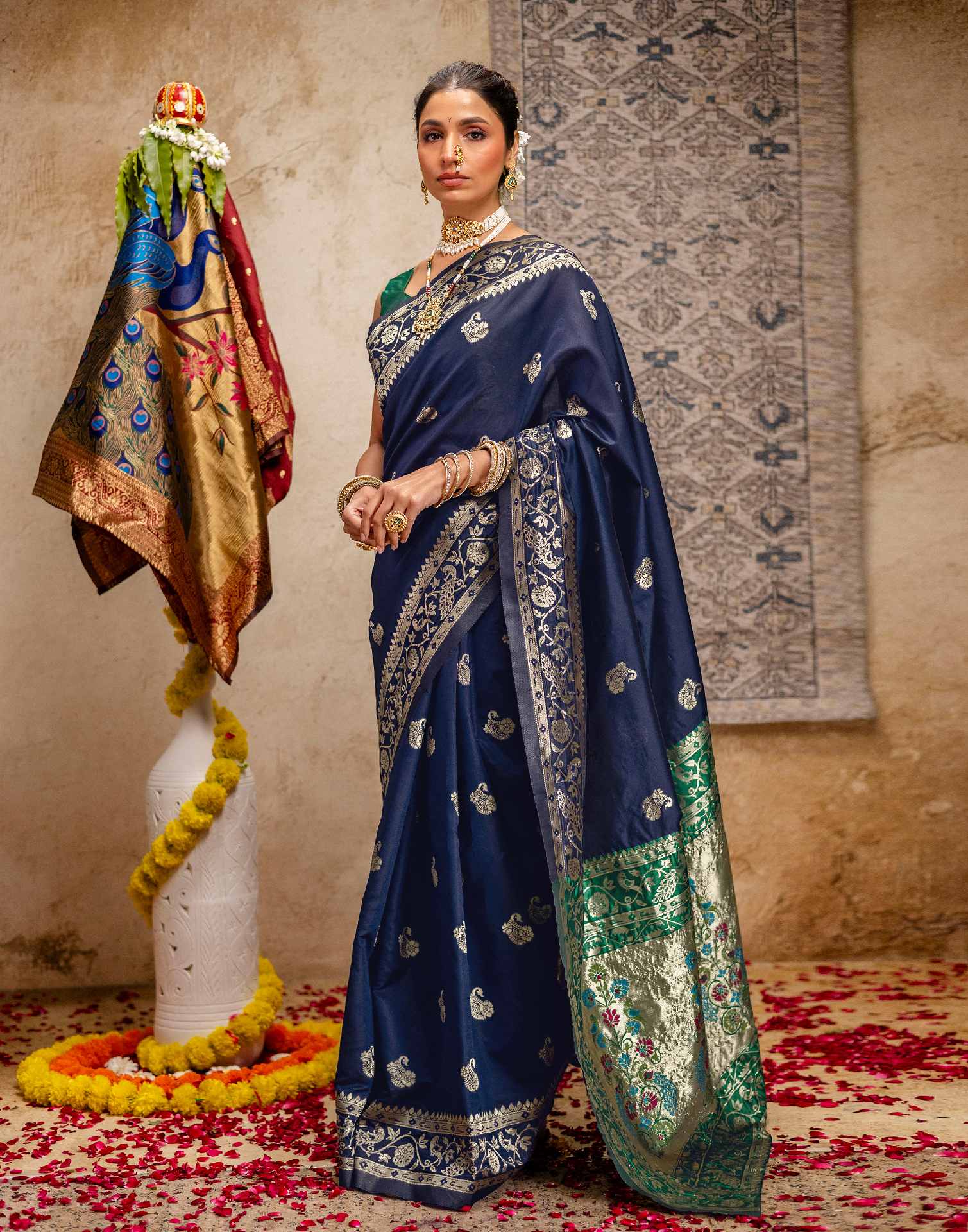 Navy Blue Silk Woven Paithani Saree - Image 6