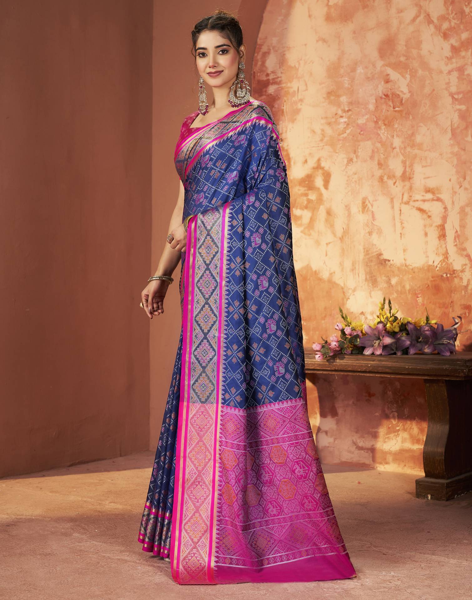 Navy Blue Silk Woven Patola Saree - Image 4