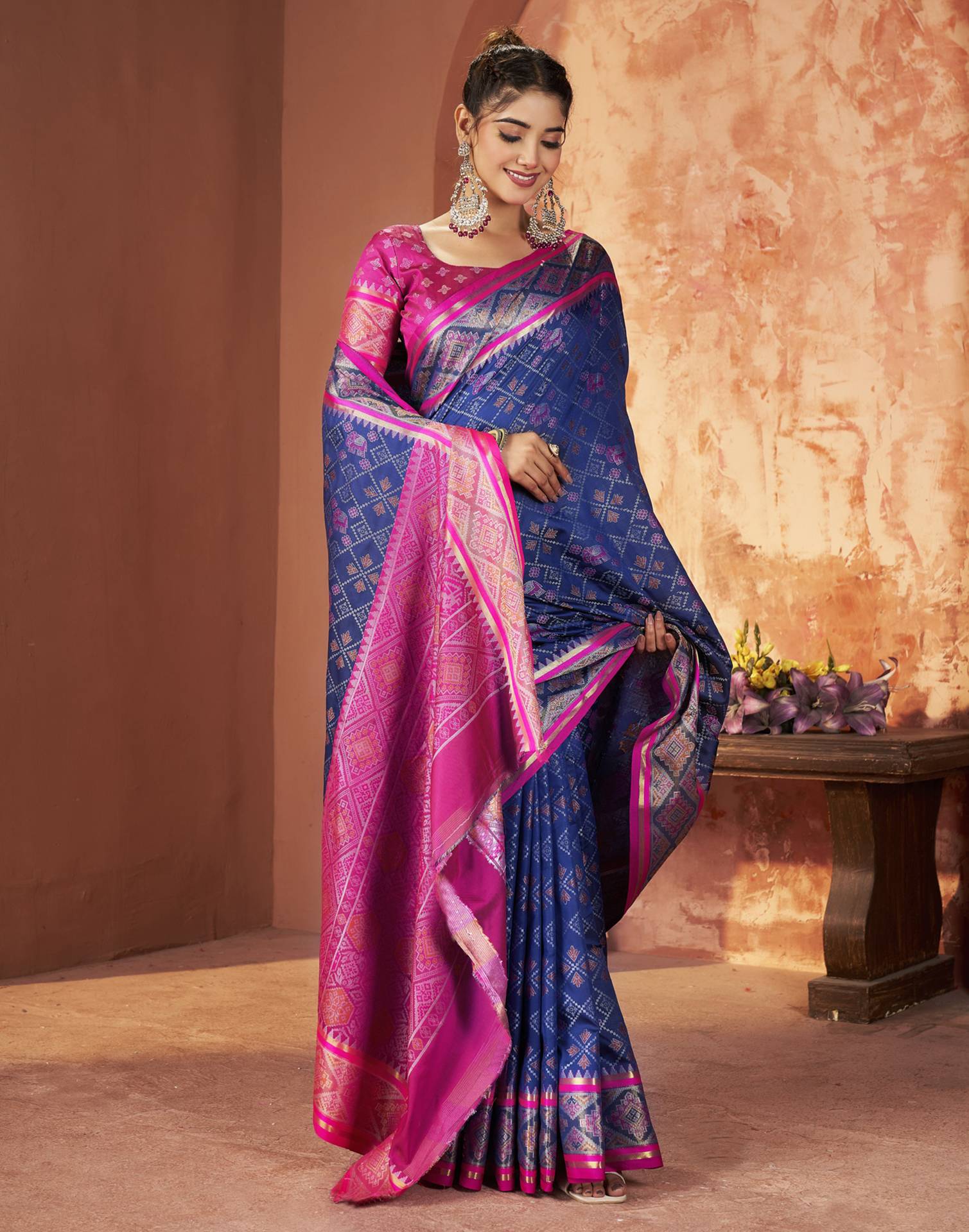 Navy Blue Silk Woven Patola Saree - Image 5