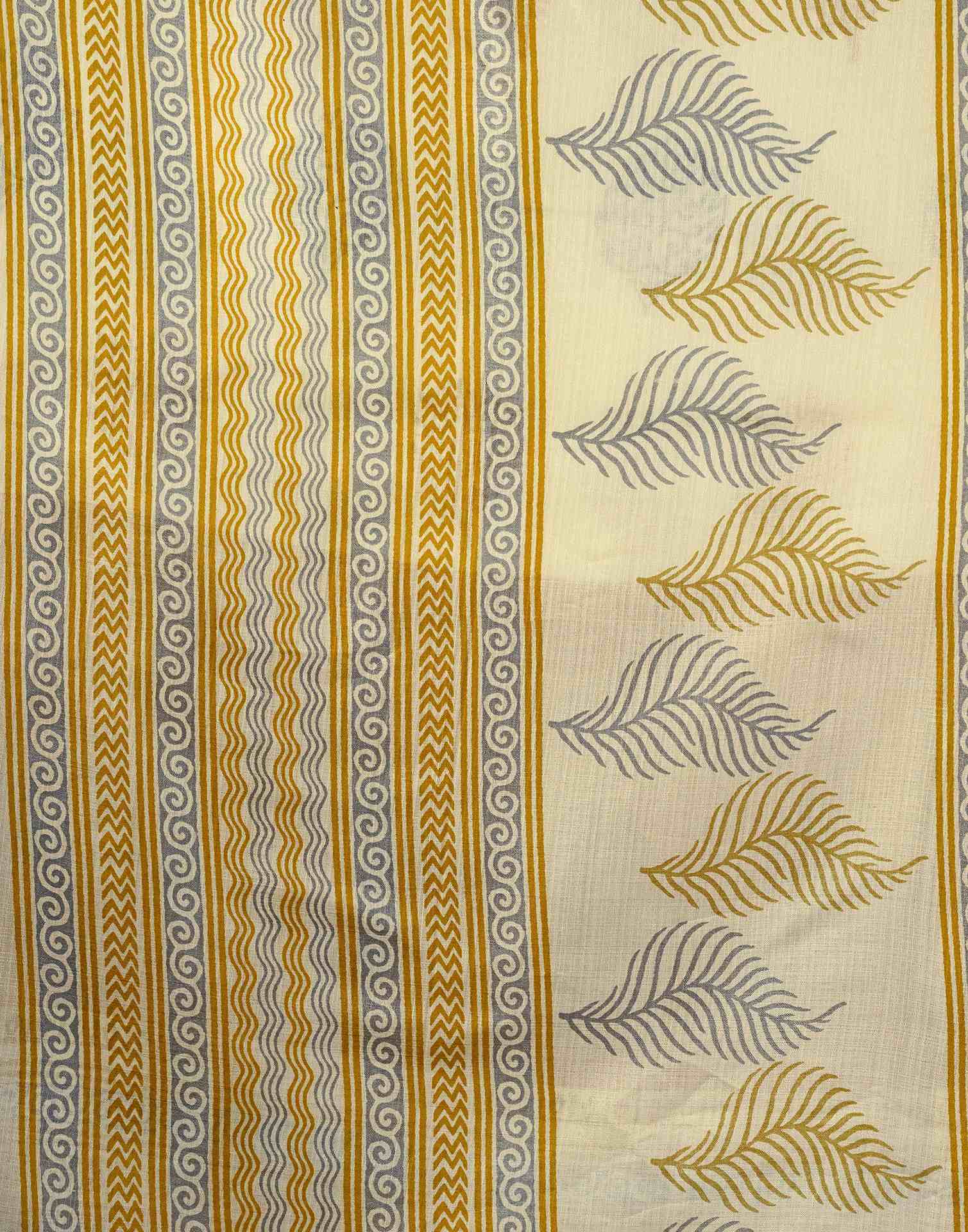 Off White Cotton Blend Printed Saree - Image 9