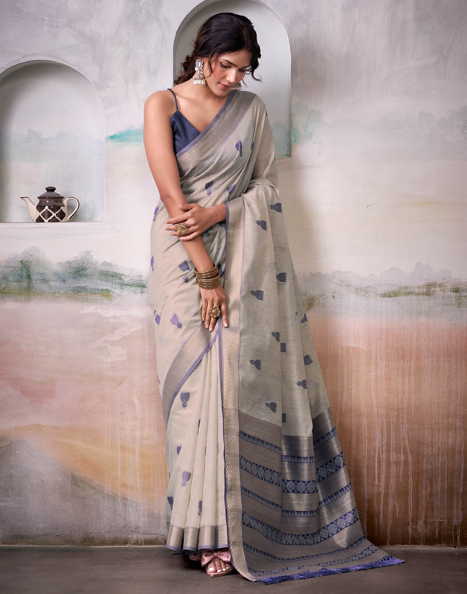 Off-White Cotton Woven Saree - Image 2