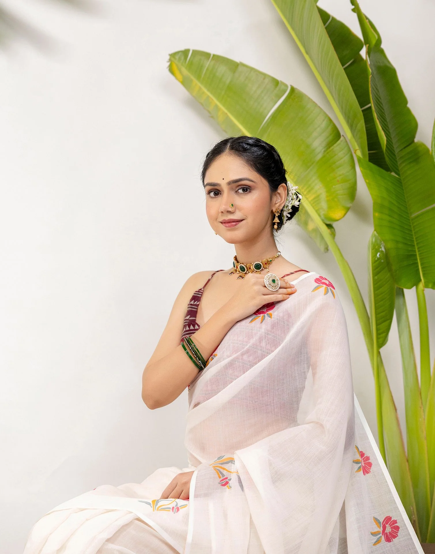 Off White Cotton Floral Printed Saree - Image 8