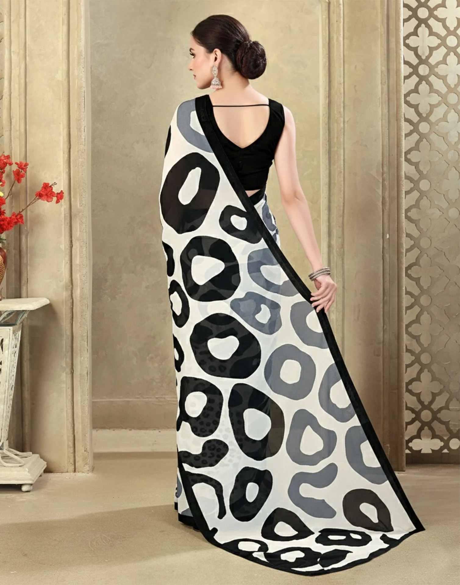 Off White Crepe Silk Printed Saree - Image 5