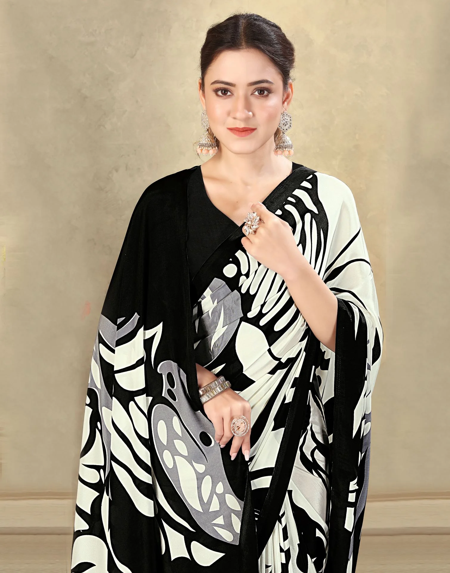 Off White Crepe Silk Printed Saree - Image 2