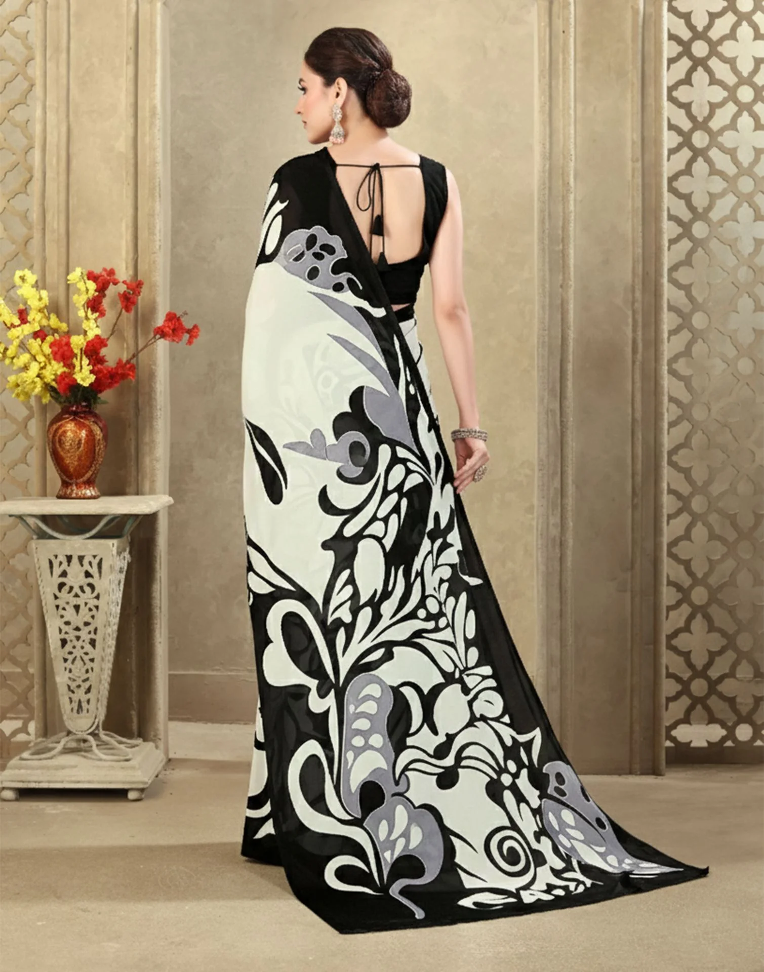 Off White Crepe Silk Printed Saree - Image 5