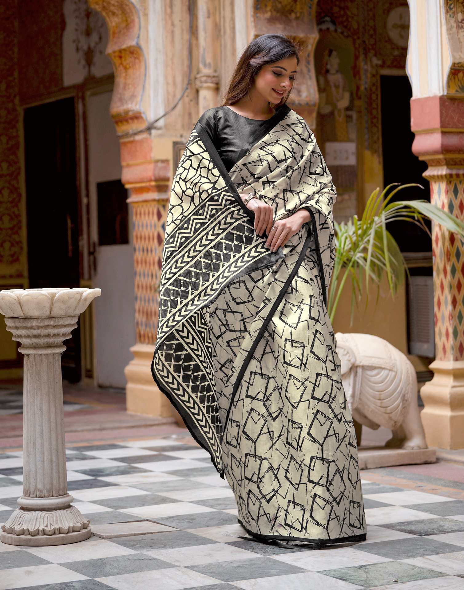 Off White Khadi Abstract Printed Saree - Image 6