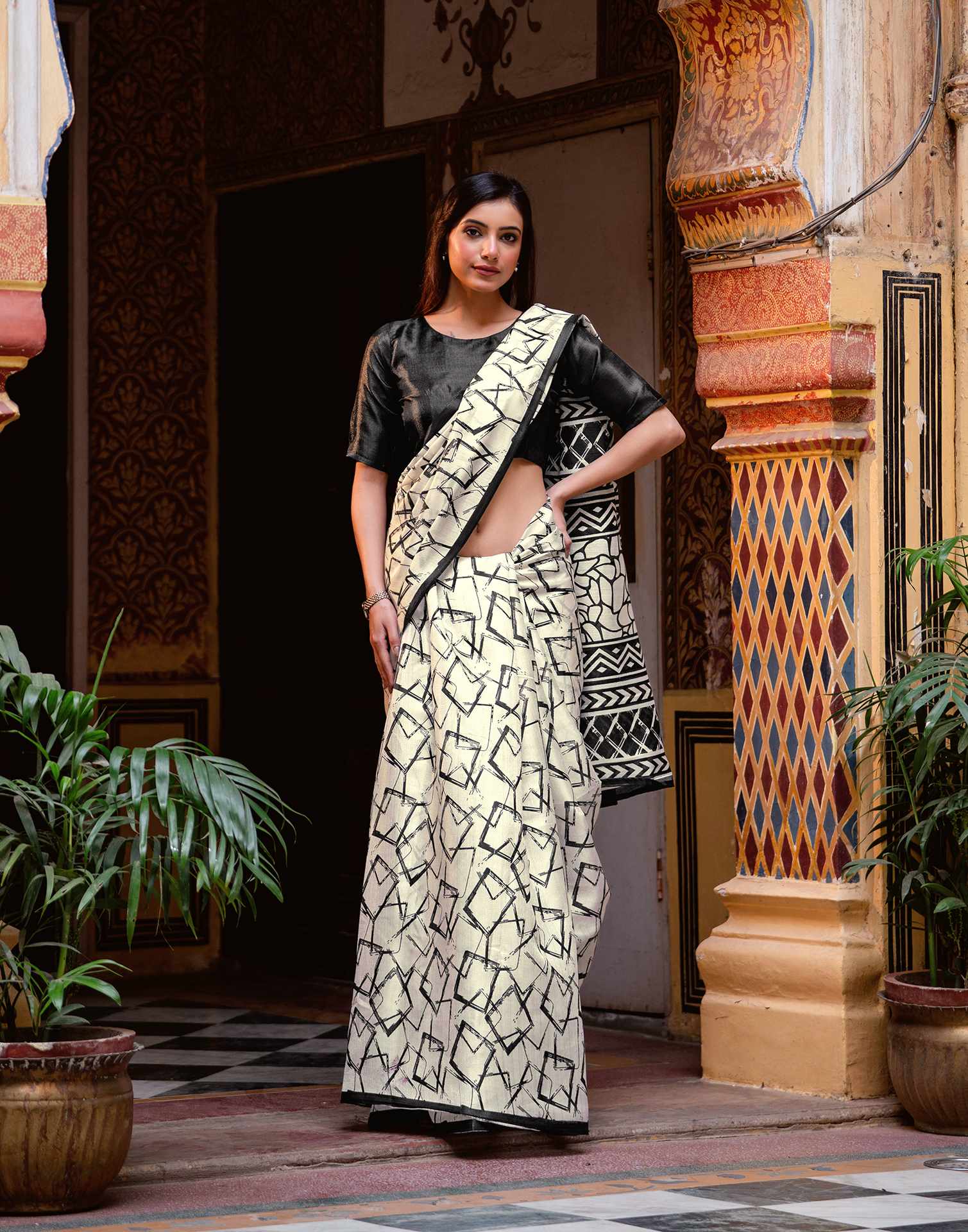 Off White Khadi Abstract Printed Saree - Image 8