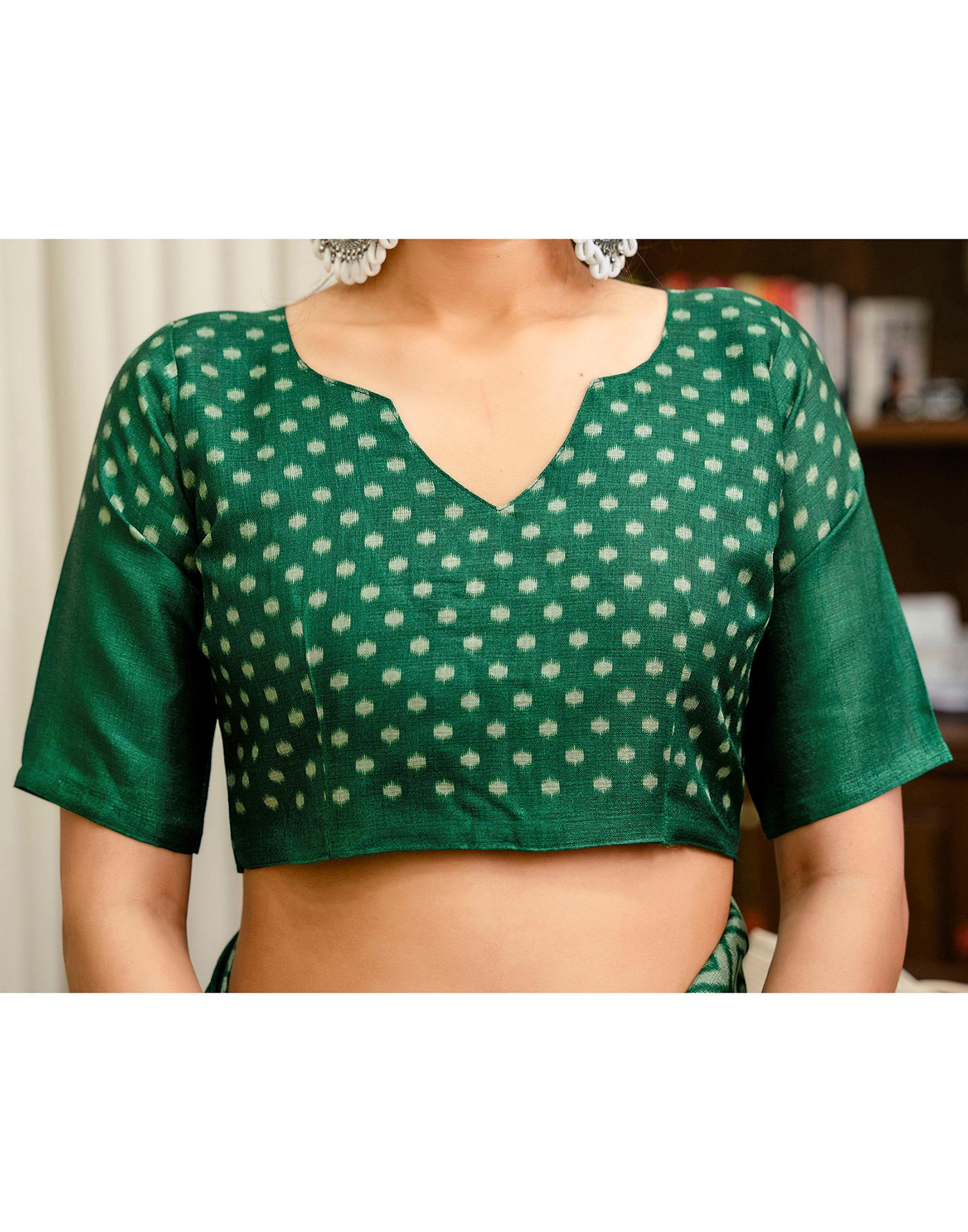 Off White Khadi Ikkat Printed SareeĀ - Image 13