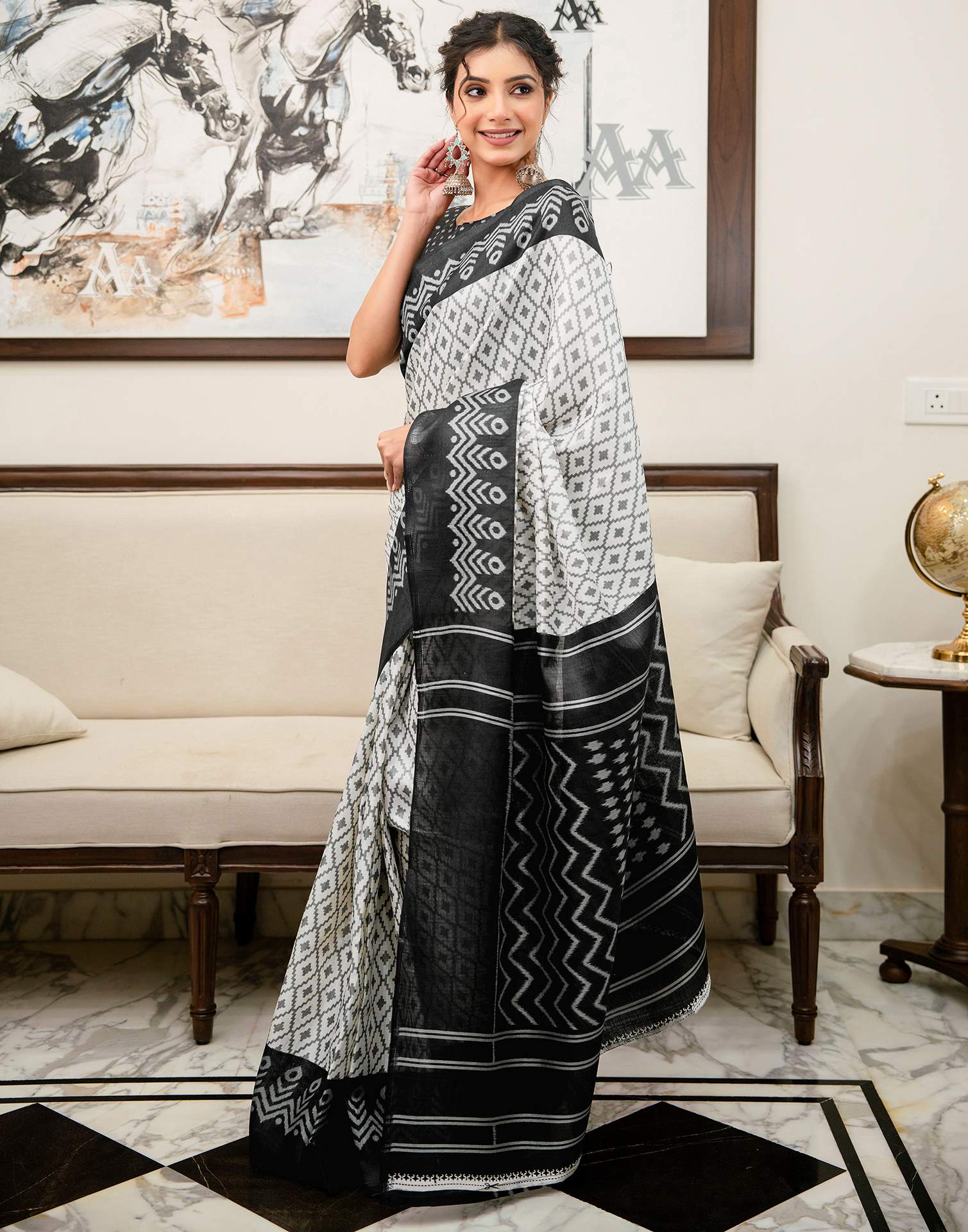 Off White Khadi Ikkat Printed SareeĀ - Image 6