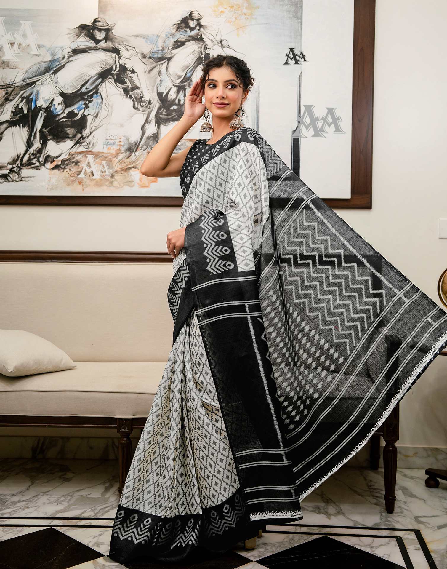Off White Khadi Ikkat Printed SareeĀ - Image 9