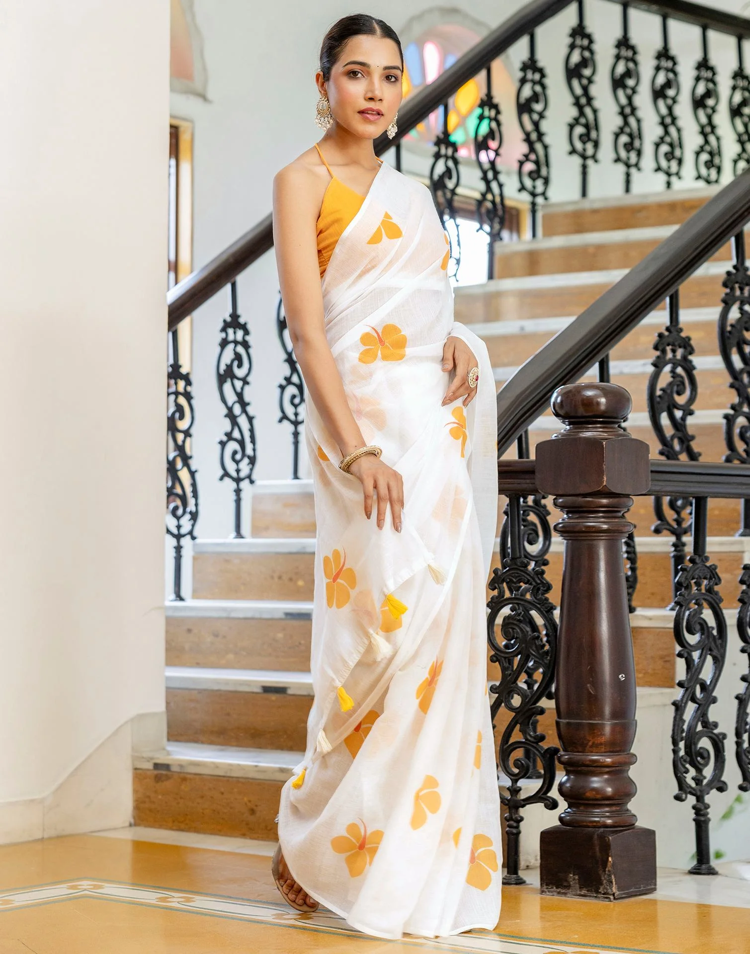 Off White Linen Floral Printed Saree - Image 10