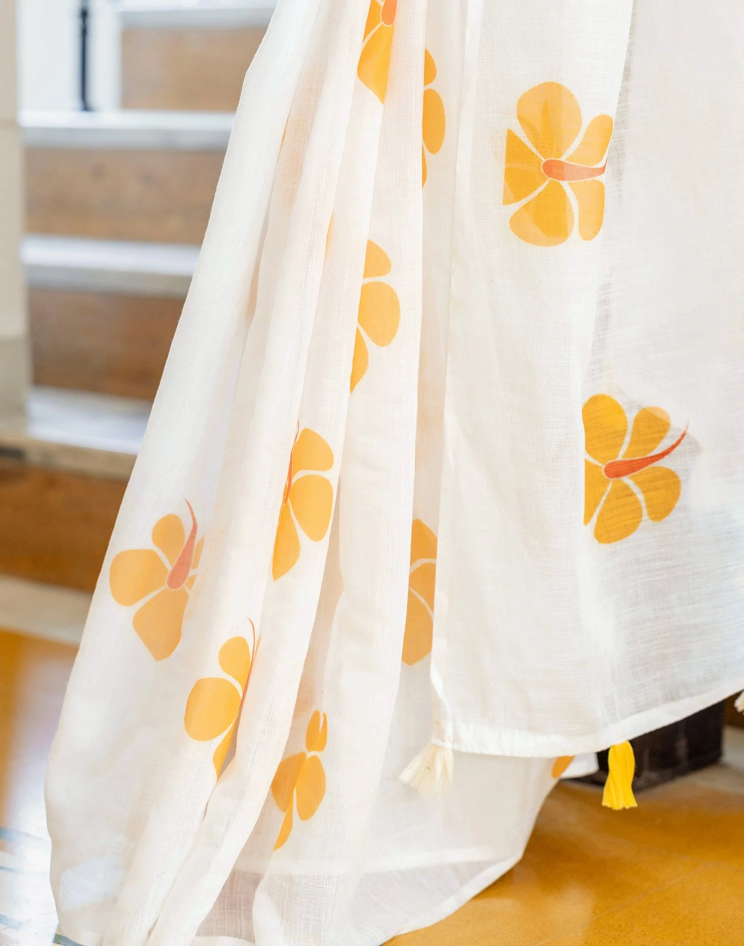Off White Linen Floral Printed Saree - Image 12