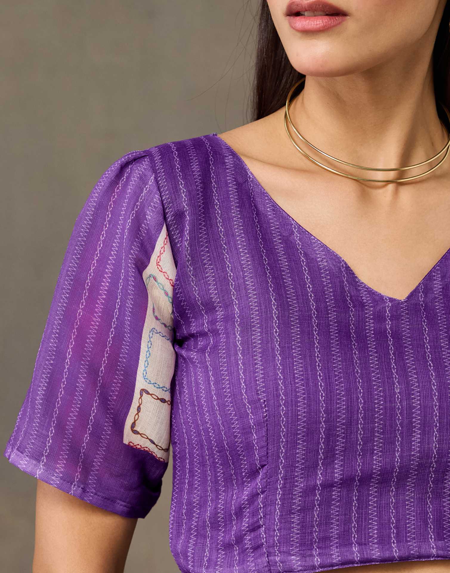 Off White Linen Printed Saree - Image 10