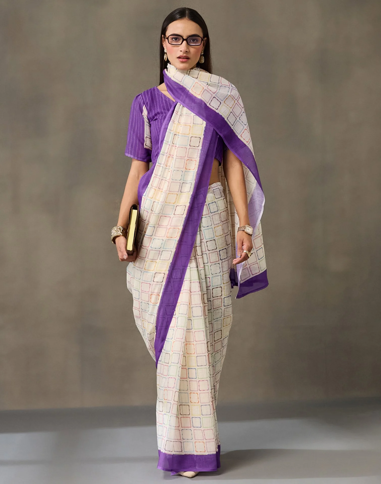 Off White Linen Printed Saree - Image 5