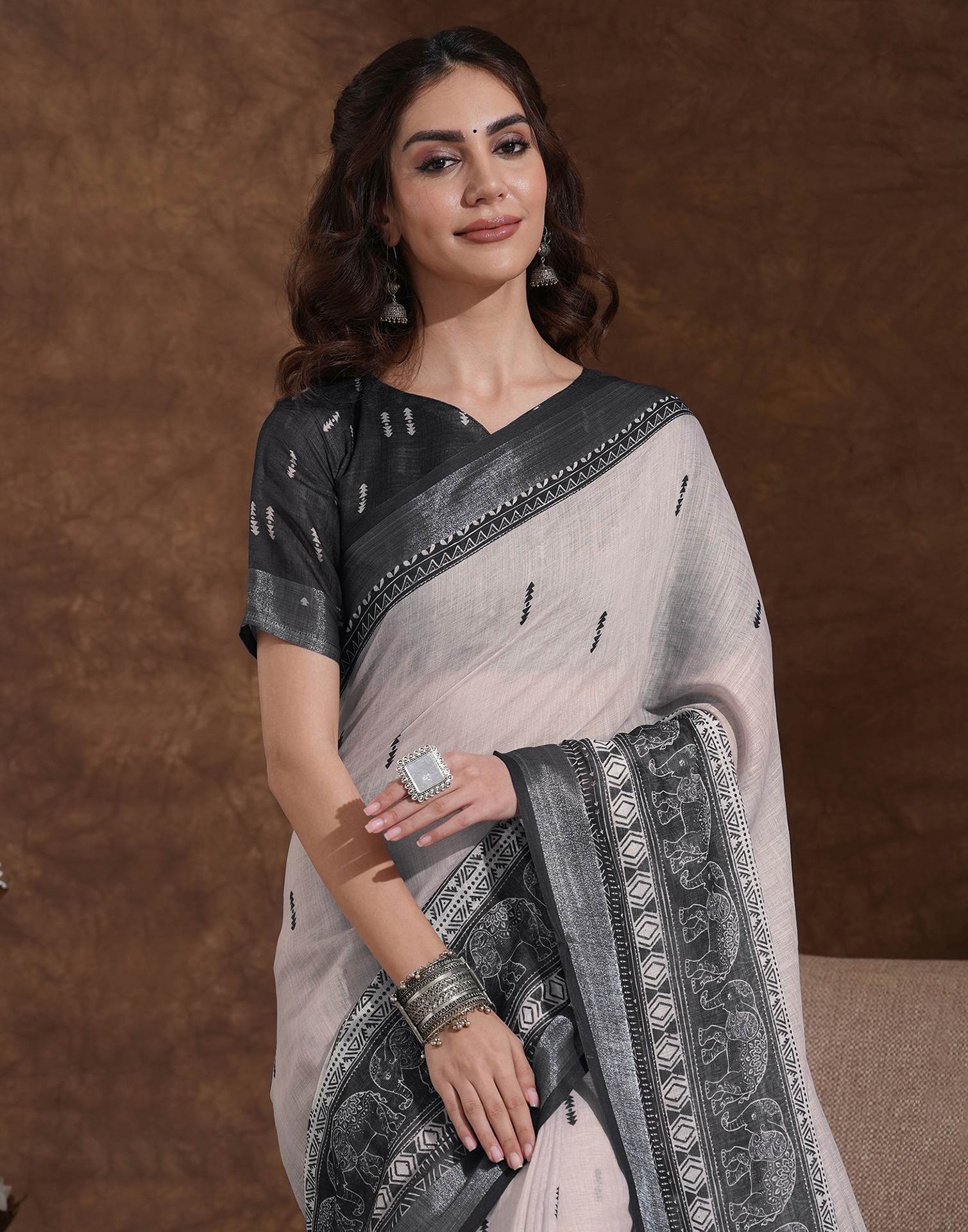 Off White Linen Woven Printed Saree - Image 2