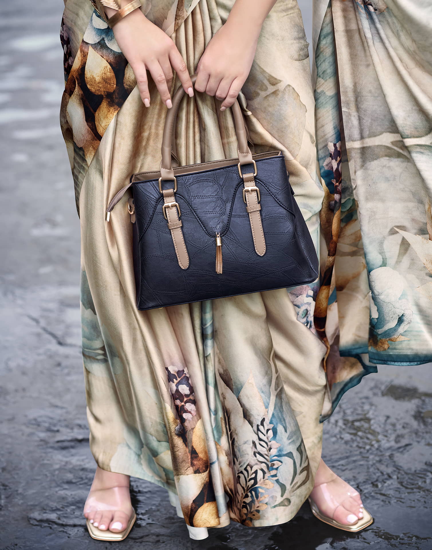 Off White Silk Printed Saree - Image 6