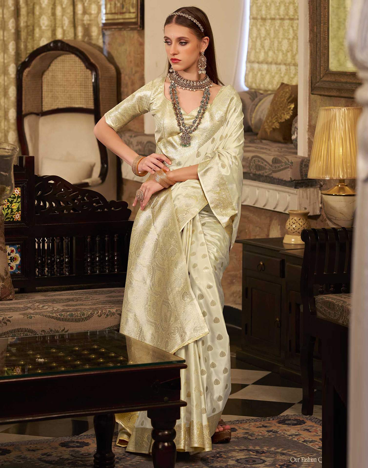 Off White Silk Woven Banarasi Saree - Image 5
