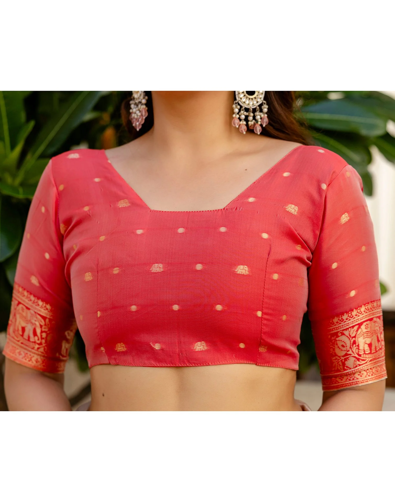 Off White Silk Woven Banarasi Saree - Image 12