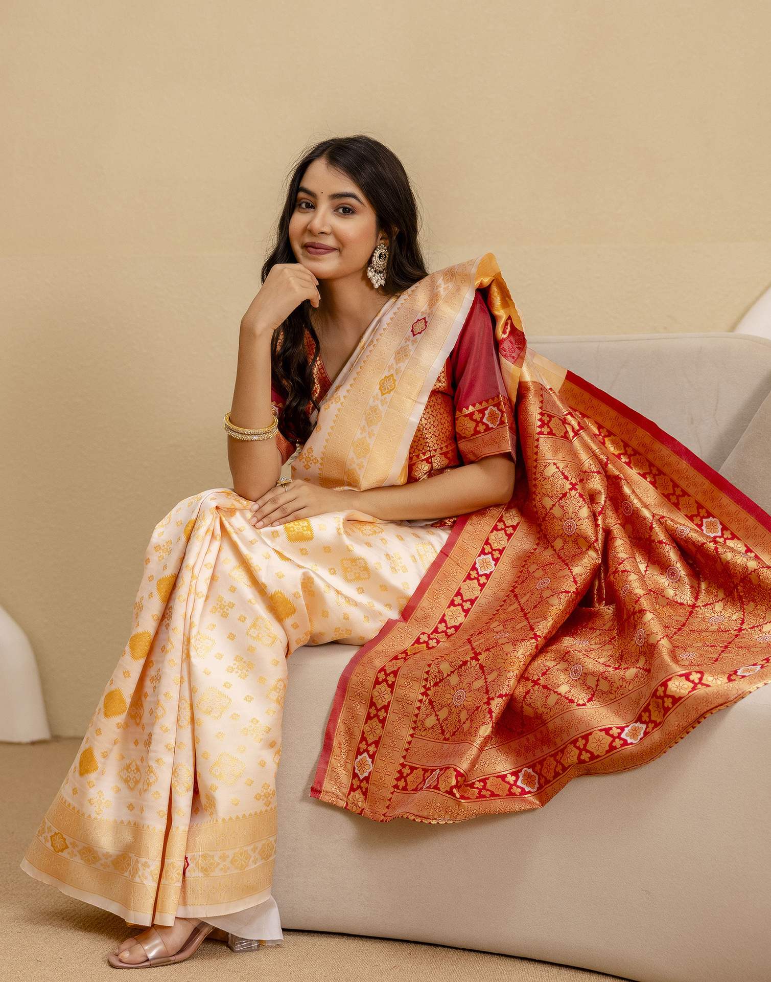 Off White Silk Woven Banarasi Saree - Image 9