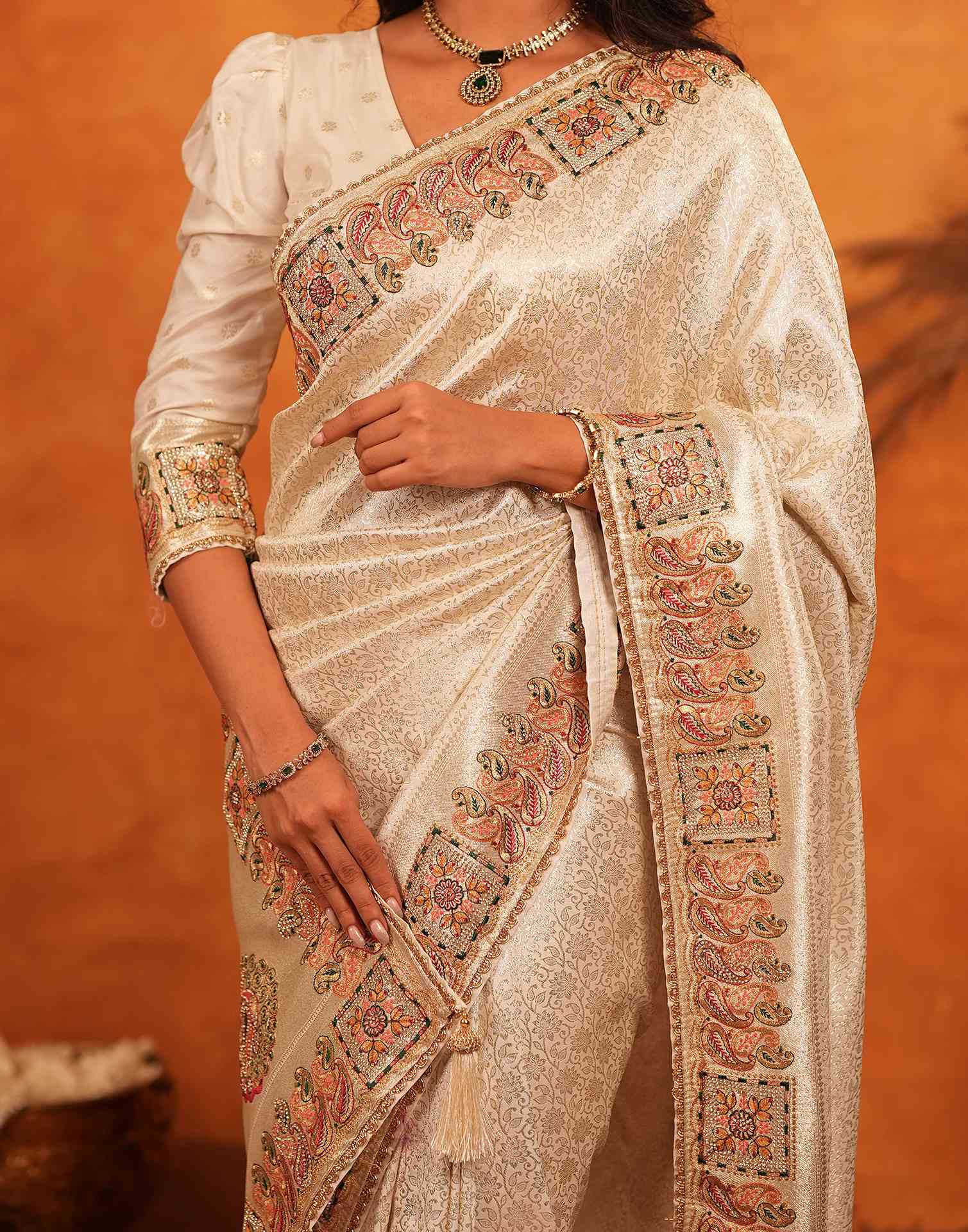 Off White Silk Woven Embroidery Stone Work Banarasi Saree - Image 9