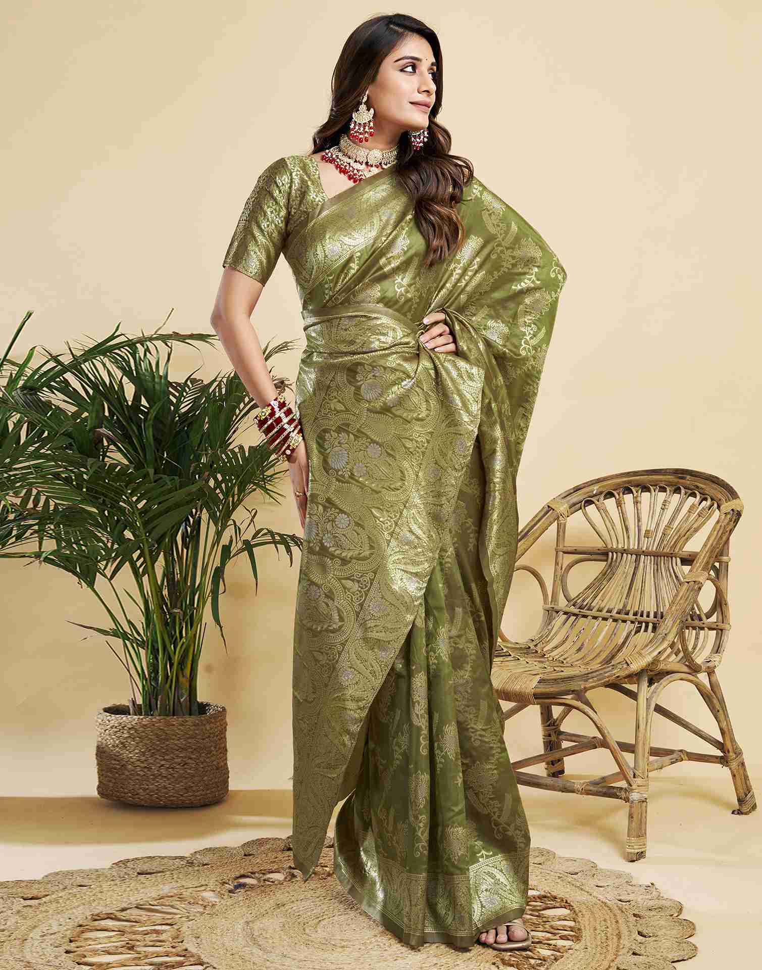 Olive Green Silk Woven Banarasi Saree - Image 5