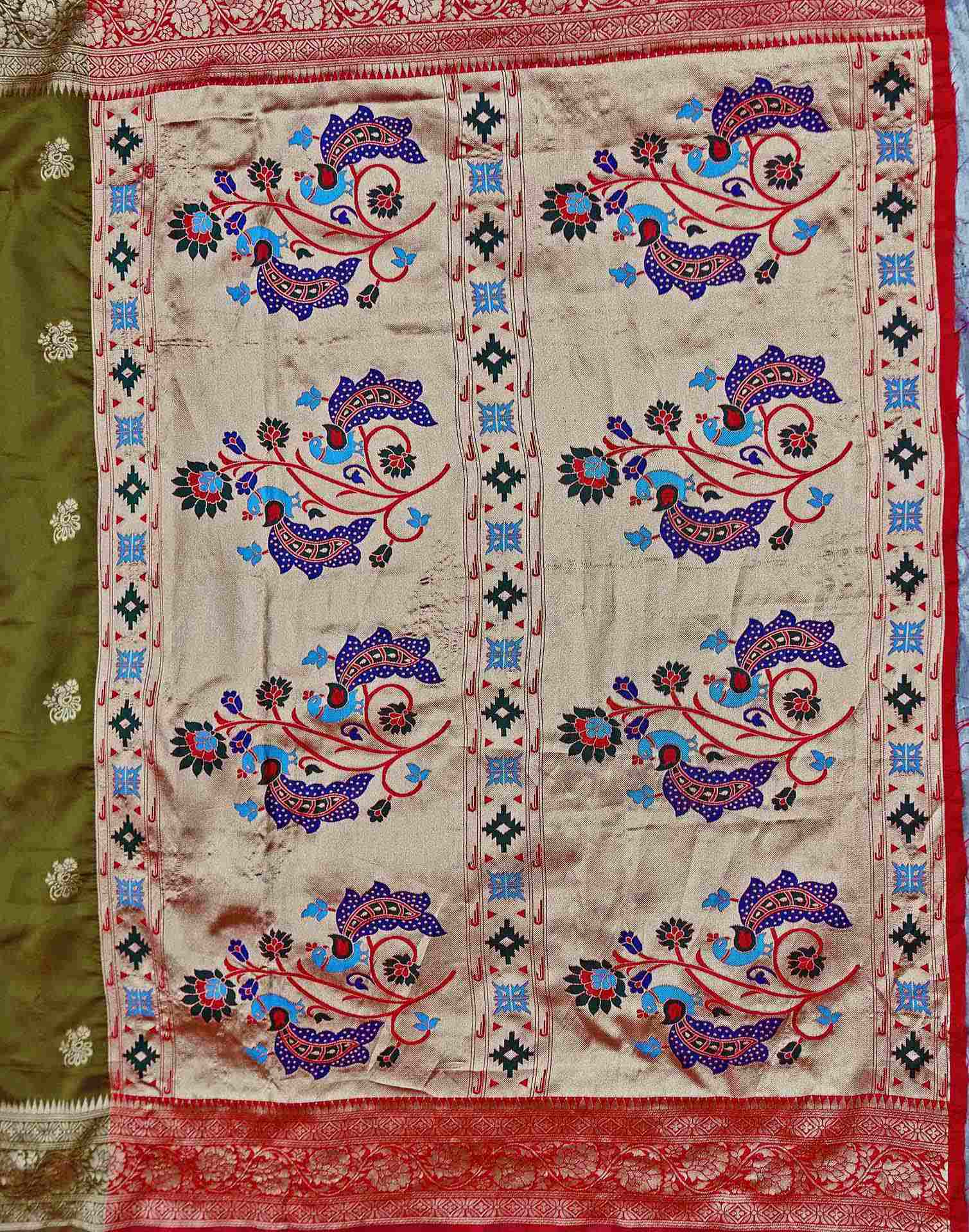 Olive Green Silk Woven Paithani Saree - Image 8