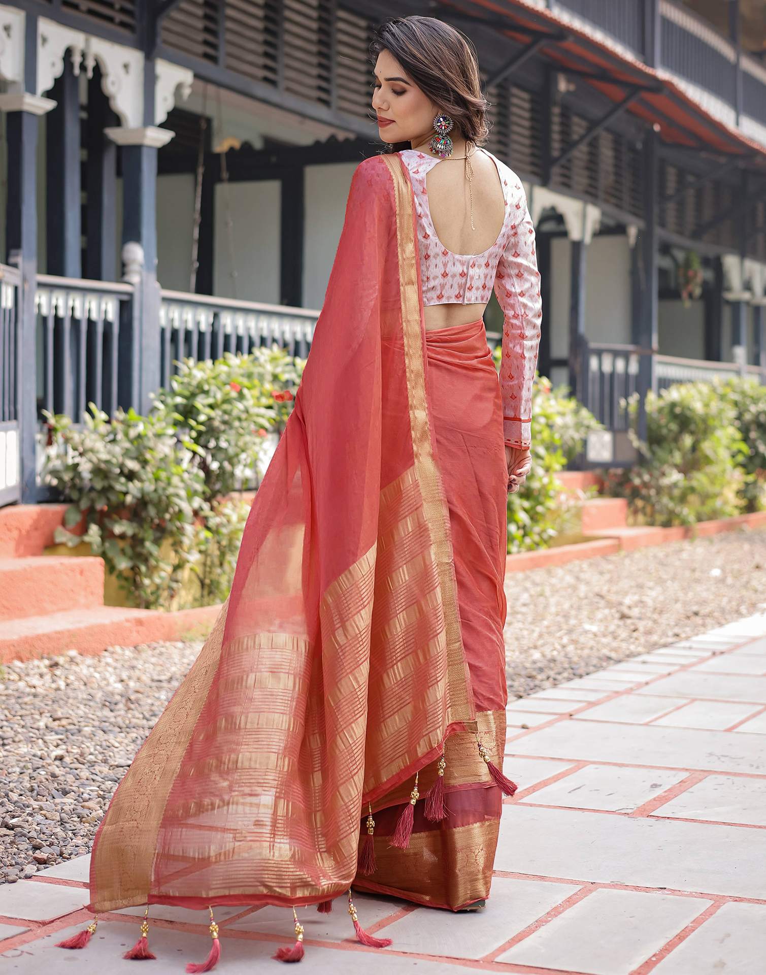 Orange Chiffon Woven Solid Saree - Image 6