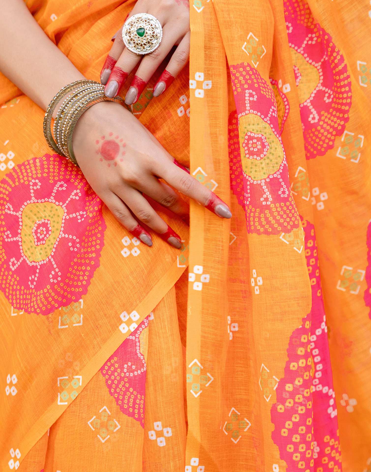 Vat Savitri Special Orange Linen Bandhani Printed Saree - Image 11
