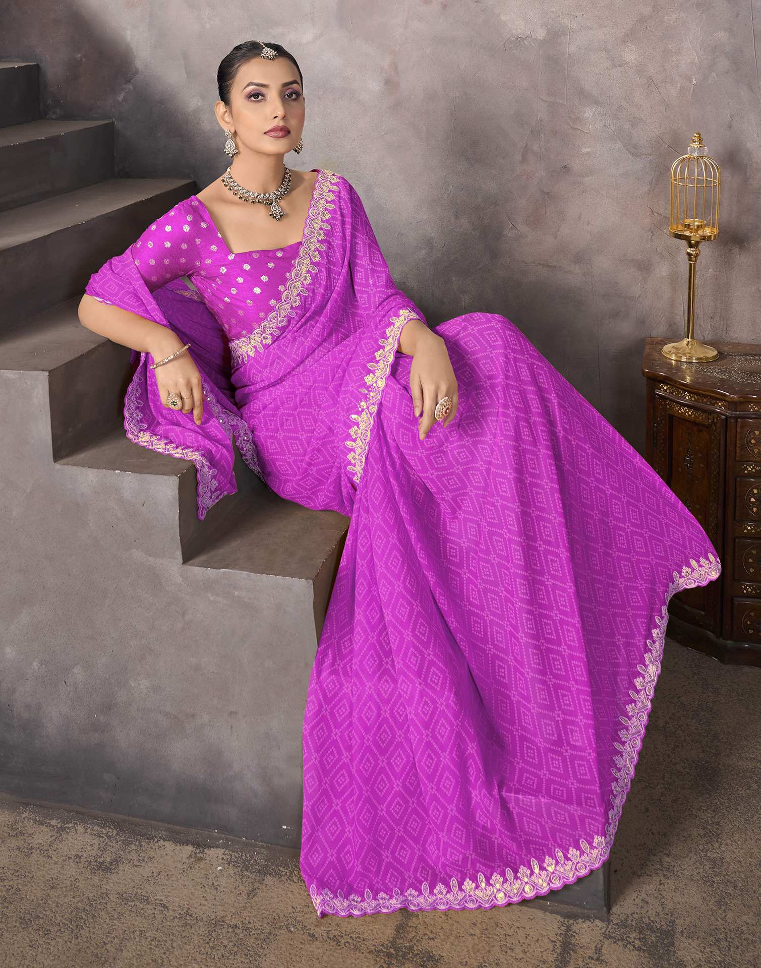 Orchid Pink Georgette Bandhani Saree - Image 4