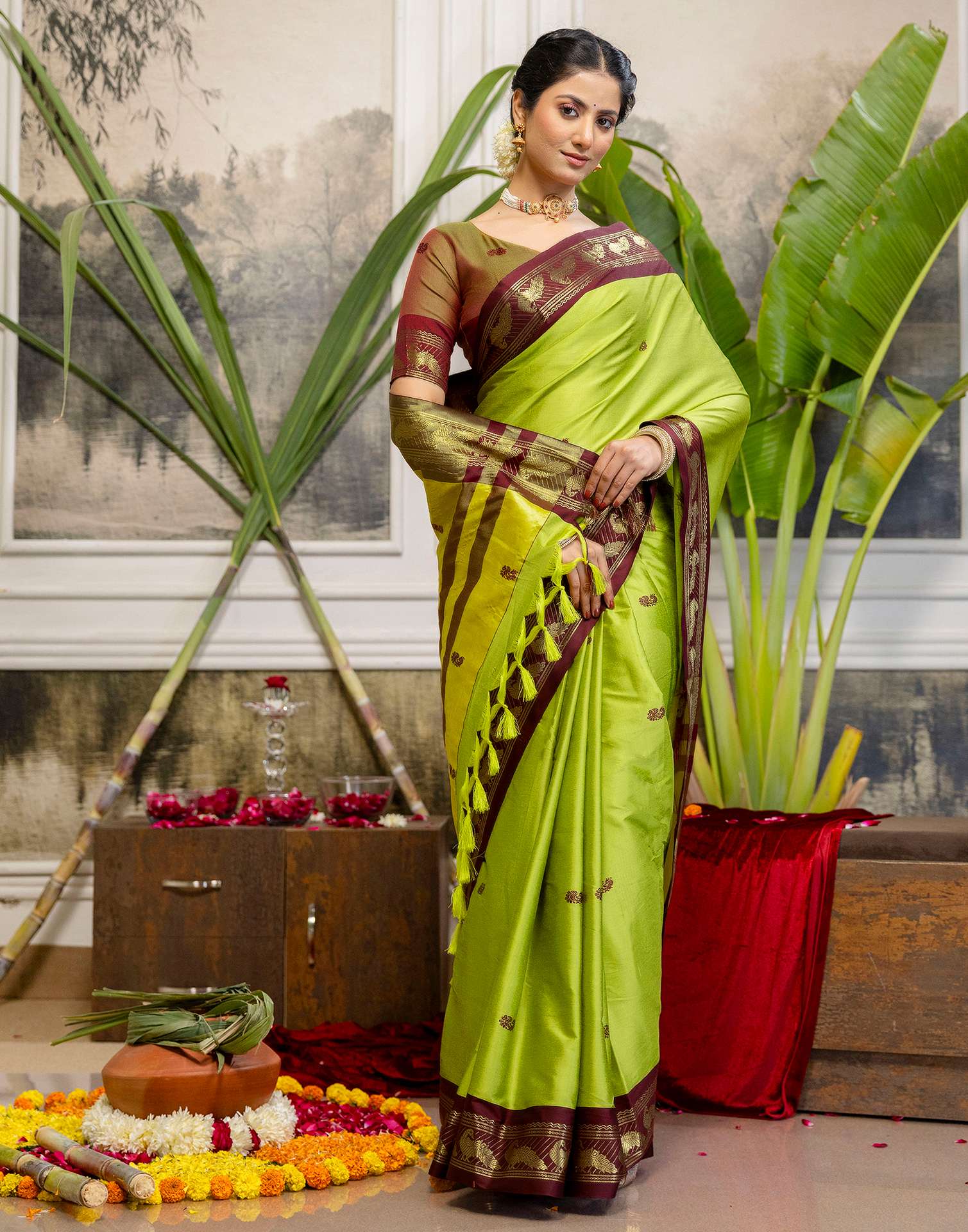 Parrot Green Silk Woven Kanjivaram Saree - Image 6