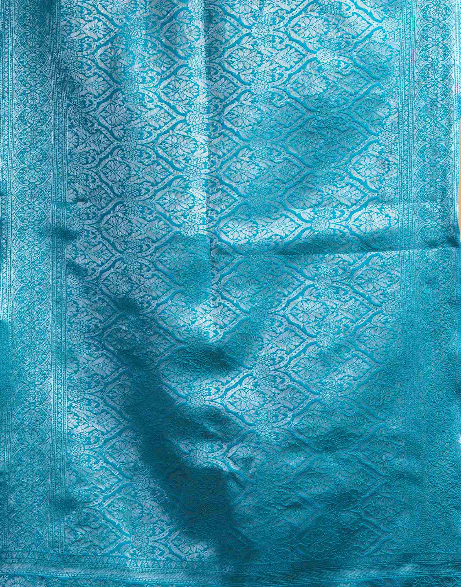 Parrot Green Silk Woven Banarasi Saree - Image 7