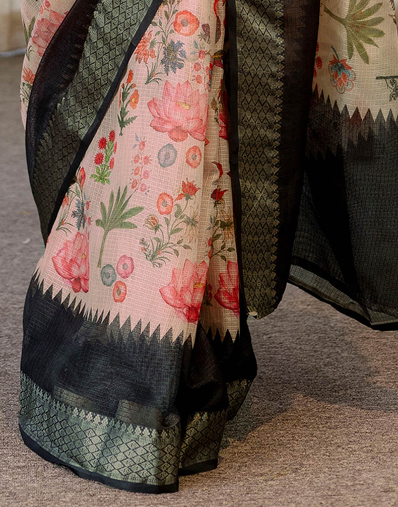 Peach Cotton Printed Saree - Image 8