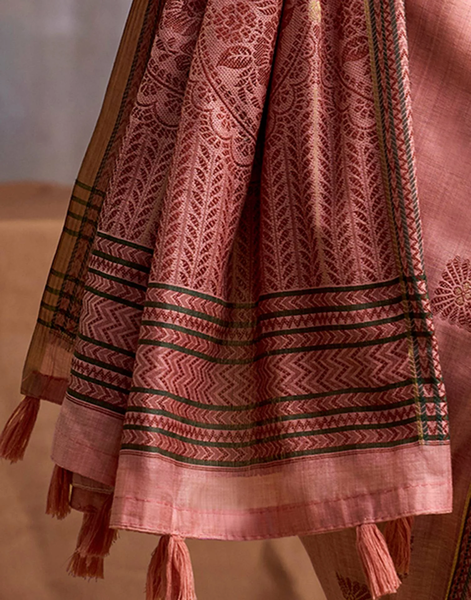Peach Cotton Woven Saree - Image 6