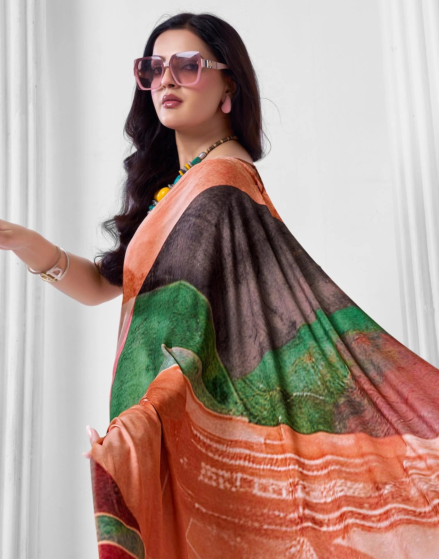 Peach Crepe Printed Saree - Image 5