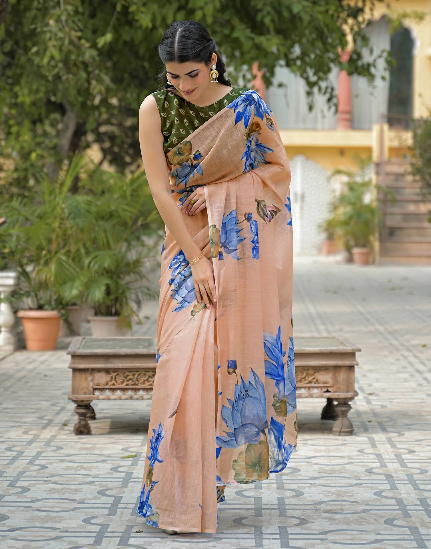 Peach Linen Floral Printed Saree - Image 6