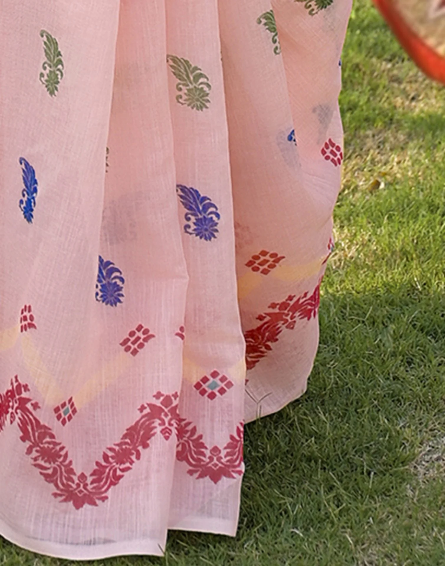 Peach Linen Printed Saree - Image 10
