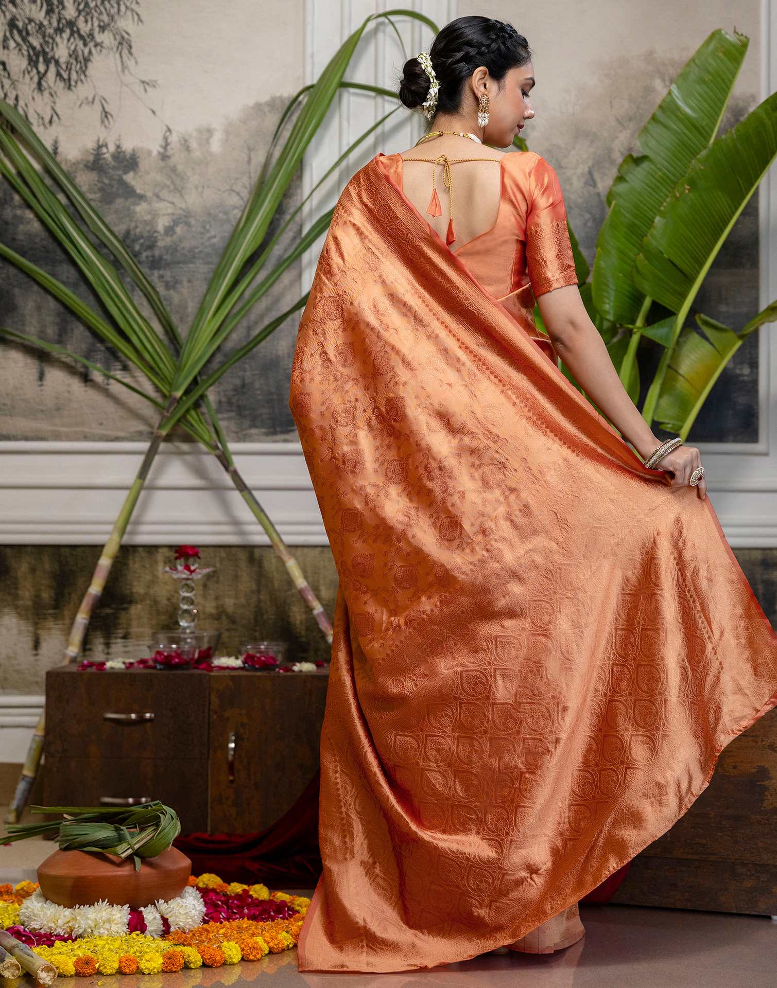 Peach Silk Woven Kanjivaram Saree - Image 7