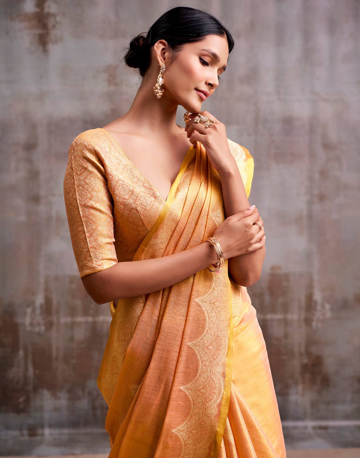 Peach Tissue Silk Woven Banarasi Saree - Image 4
