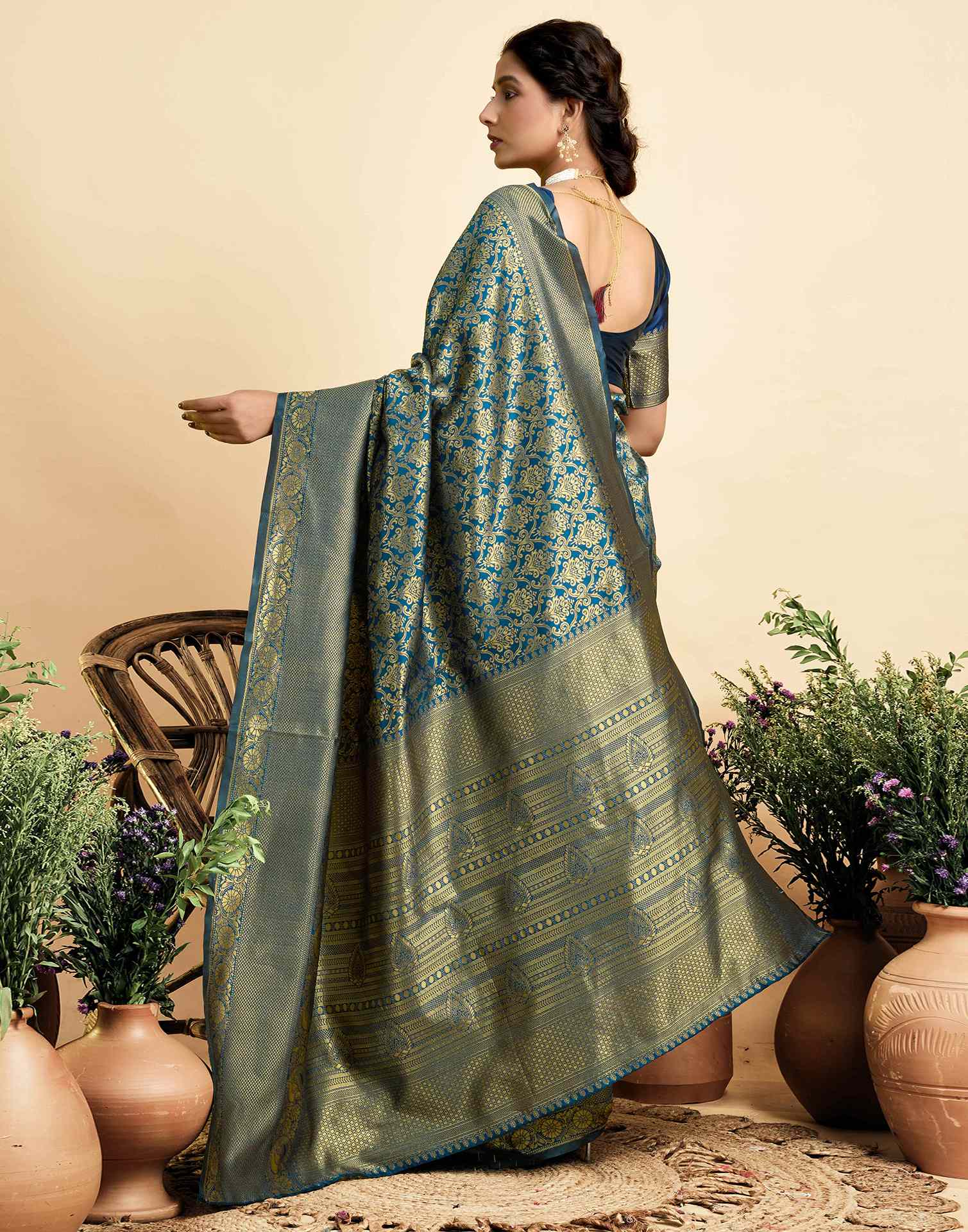 Peacock Blue Silk Woven Banarasi Saree - Image 6