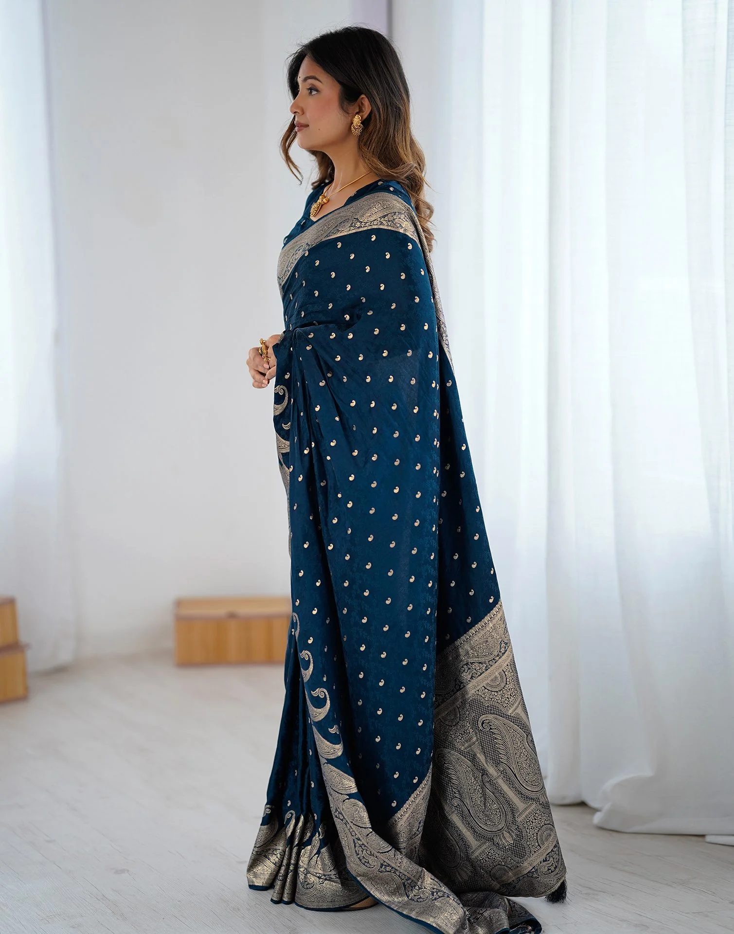 Peacock Blue Silk Woven Banarasi Saree - Image 5